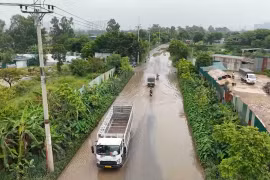 Thanh Trì (Hà Nội): Tuyến đường cứ mưa là ngập, tiềm ẩn nguy cơ tai nạn cho người dân