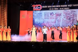 Hào khí 100 năm Báo chí Cách mạng Việt Nam vang vọng trên sân khấu nghệ thuật