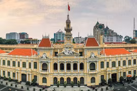 Tạm ngưng tổ chức tour tham quan trụ sở HĐND - UBND TP. HCM