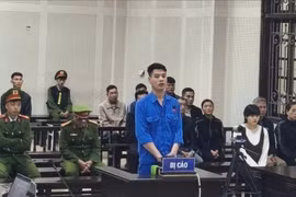 Dùng dao tấn công bạn gái cũ, nam thanh niên nhận án 15 năm tù