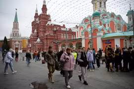 Tổng thống Vladimir Putin nói lời xin lỗi của thương hiệu phương Tây không đủ để quay trở lại thị trường Nga
