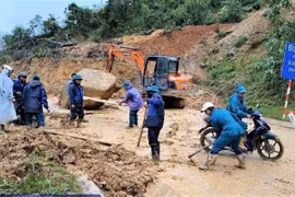Đà Nẵng: Hàng trăm người dân phải sơ tán khẩn cấp do mưa lớn