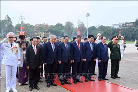 Lãnh đạo Đảng, Nhà nước vào Lăng viếng Chủ tịch Hồ Chí Minh