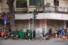 Làn sóng trả mặt bằng "bùng lên" trên nhiều tuyến phố ở Hà Nội