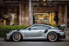 Mẫu xe khiến Đặng Lê Nguyên Vũ thốt lên: 'Lái xong là không còn hứng thú với Lamborghini hay Ferrari nữa'