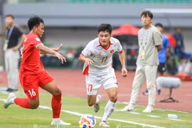 HLV Kim Sang Sik của U23 Việt Nam thận trọng về hành trình tiếp theo sau trận thắng U23 Lào