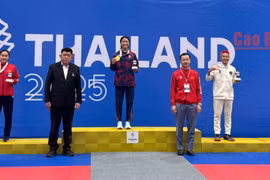 Võ sĩ Jujitsu Phụng Mùi Nhình giành HCB tại SEA Games 33