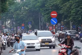 Lộ trình cấm xe xăng tại Hà Nội: Giải bài toán hạ tầng và hỗ trợ người dân