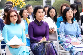 Phu nhân Tổng Bí thư gặp mặt thân mật đầu năm mới với Nhóm Phụ nữ Cộng đồng ASEAN tại Hà Nội