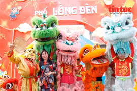 Phố lồng đèn Chợ Lớn rộn ràng đón Trung thu
