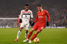 Man Utd hoà kịch tính Liverpool tại vòng 20 Ngoại hạng Anh
