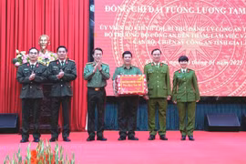 Giữ vững an ninh trật tự ngay từ cơ sở, gần dân, sát dân, tạo thế trận lòng dân vững chắc