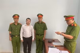 Bắt tạm giam nhân viên ngân hàng lạm dụng tín nhiệm chiếm đoạt tài sản