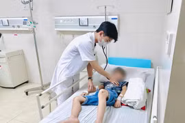 Cấp cứu thành công bệnh nhi đa chấn thương, vỡ lách