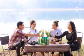Hành trình “Không Độ”: Khi mỗi ngụm trà là một phút giải nhiệt cuộc sống cho Gen Z