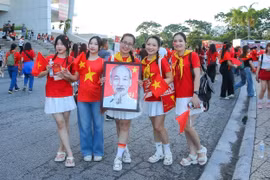 Sáng 16/8: Hàng trăm nghìn người trên cả nước sẽ đồng loạt khoác áo đỏ sao vàng, cùng nhau tiến bước