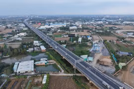 Đơn vị nào thực hiện mở rộng cao tốc TP HCM - Trung Lương - Mỹ Thuận?