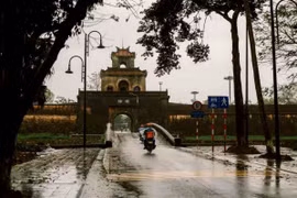 Dự báo thời tiết ngày 9/12: TP Huế và Nam Trung Bộ có mưa vừa, mưa to