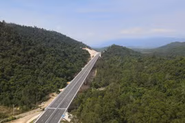 Khoảng 200km đường bộ cao tốc sẽ thông xe dịp 19/8