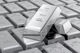 Giá bạc bật tăng sau cú lao dốc mạnh nhất trong 5 năm