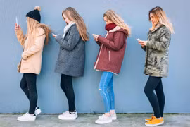 Đài phát thanh và truyền hình Na Uy sử dụng nội dung tóm tắt AI để thu hút giới trẻ