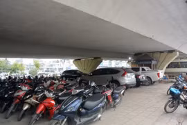 Phó Thủ tướng yêu cầu Hà Nội xử lý nghiêm các bãi trông giữ xe không nằm trong quy hoạch