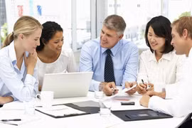 Không giới hạn tỷ lệ lao động nước ngoài tại Trung tâm tài chính quốc tế