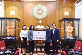 Tập đoàn BRG và Ngân hàng SeABank trao 5 tỷ đồng ủng hộ đồng bào khắc phục hậu quả thiên tai