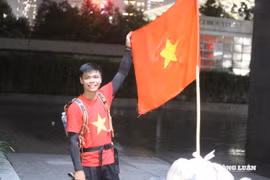 Hành trình 1.000km và tình yêu Tổ quốc của chàng trai xứ Thanh