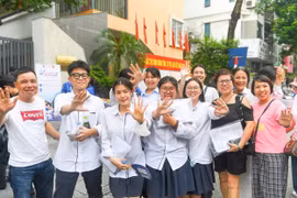 Môn Ngữ văn ‘rớt thảm’ tại kỳ thi tốt nghiệp THPT 2025: Không có điểm 10, phổ điểm tụt sâu