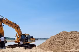 Bảo đảm nguồn vật liệu cho dự án trọng điểm, Hà Nội phê duyệt khu vực không đấu giá khai thác tại 3 mỏ cát