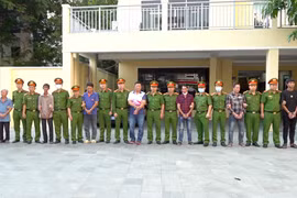 Khởi tố, bắt thêm 34 đối tượng trong đường dây buôn lậu xăng dầu