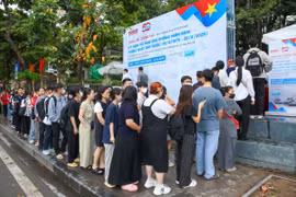 Báo Nhân Dân tạo 'cơn sốt' trải nghiệm lịch sử với ấn phẩm thông tin đặc biệt cùng triển lãm tương tác độc đáo