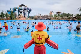 Ưu đãi 30% giá vé cho khách Thanh Hóa chơi công viên nước Sun World Sầm Sơn