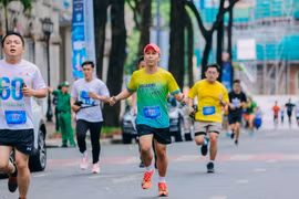 Hơn 1.000 người làm báo tham gia giải đi bộ - chạy bộ tại TP.HCM