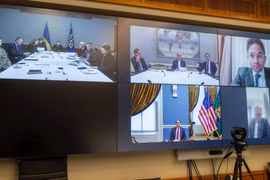 Các lãnh đạo châu Âu thảo luận với ông Trump, sắp 'chốt' kế hoạch hòa bình Ukraine