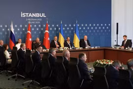 Điện Kremlin: Tổng thống Nga sẵn sàng gặp Tổng thống Ukraine