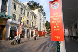 Dự báo thời tiết ngày 28/4: Miền Bắc mưa dông, miền Nam nắng nóng