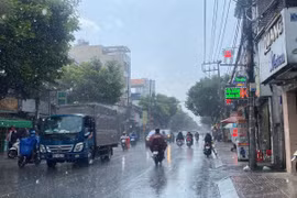 Dự báo thời tiết ngày 5/12: Nam Bộ có mưa, triều cường ở mức cao