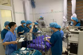 Bệnh nhi 17 tháng tuổi bị hóc dị vật được cứu sống