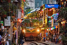 Hà Nội yêu cầu quản lý chặt chẽ, xóa bỏ hoạt động 'cà phê đường tàu'