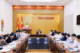 Ban Thường vụ Tỉnh ủy Ninh Bình thảo luận, cho ý kiến vào nhiều nội dung quan trọng