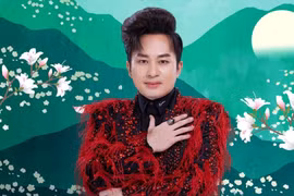 Tùng Dương bất ngờ khi các ca khúc cách mạng lọt Top Trending