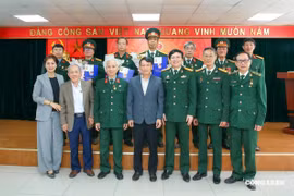 Gặp mặt và trao Kỷ niệm chương cho hội viên Hội Cựu chiến binh Cơ quan Trung ương Hội Nhà báo Việt Nam
