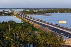 Khi nào phương tiện được di chuyển trên cao tốc Cần Thơ - Hậu Giang?
