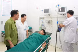 Điện Biên lập trạm y tế lưu động, đưa tổ cấp cứu tiếp cận vùng lũ bị chia cắt