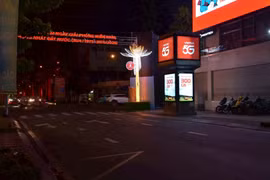 Viettel tri ân khách hàng và tăng cường sóng 5G phục vụ dịp Đại lễ