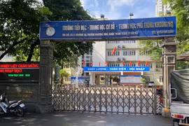 Cách chức Hiệu trưởng Trường Khương Hạ vì tự ý trừ lương giáo viên trả lại phụ huynh