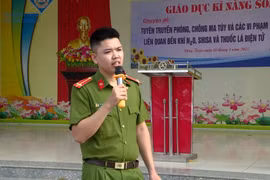 Thăng cấp bậc hàm vượt bậc đối với đồng chí Nguyễn Đăng Khải