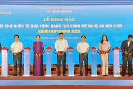 Nhiều hoạt động hấp dẫn tại Hội chợ quốc tế quà tặng hàng thủ công mỹ nghệ Hà Nội 2025